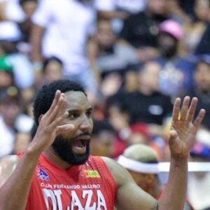 Bautista y Guerrero conducen a Plaza Valerio a tomar ventaja 2-1 ante Pueblo Nuevo en final Santiago