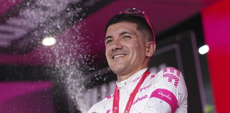 Carapaz-y-del-Toro-brillan-en-el-Giro-de-Italia_.jpg
