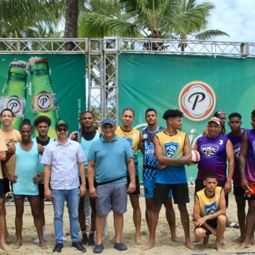 Cuatro-equipos-avanzan-en-el-torneo-de-voleibol-playa-de-Cabarete-2025_.jpg
