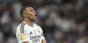 El-PSG-reclama-98-millones-de-euros-a-Kylian-Mbappe_.jpg