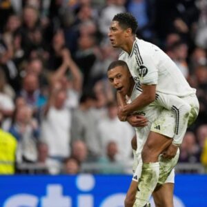 El-Real-Madrid-se-acerca-a-cuatro-puntos-del-Barcelona_.jpg