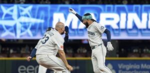 J.P.-Crawford-marca-la-diferencia-con-un-hit-decisivo-contra-los-Yankees_.jpg