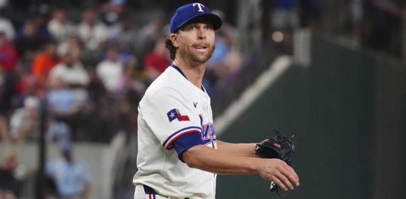Jacob-deGrom-continua-su-racha-ganadora-con-los-Rangers-de-Texas._.jpg