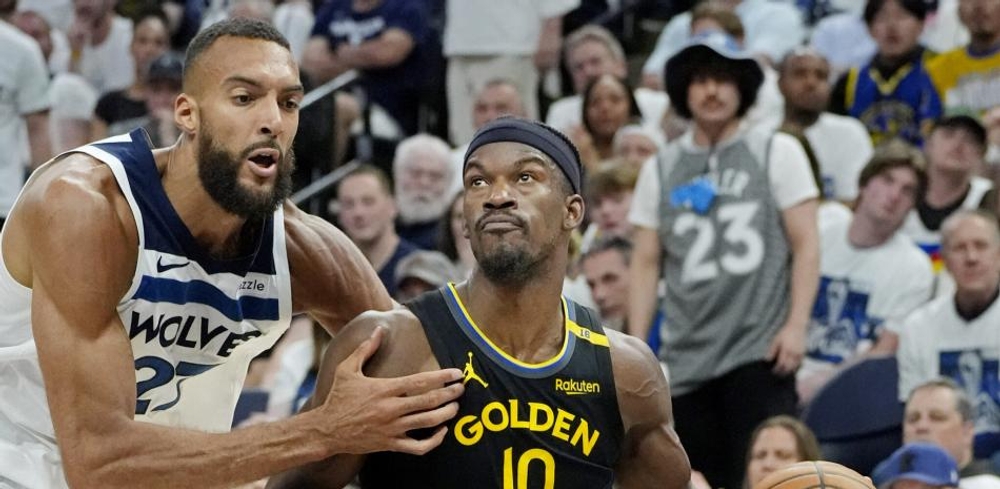 Los-Warriors-superan-a-los-Wolves-a-pesar-de-la-lesion-de-Curry_.jpg