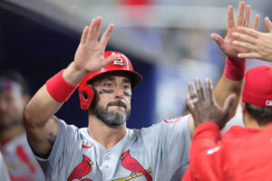 Matt-Carpenter-brilla-en-el-terreno-con-los-Cardenales_.jpg