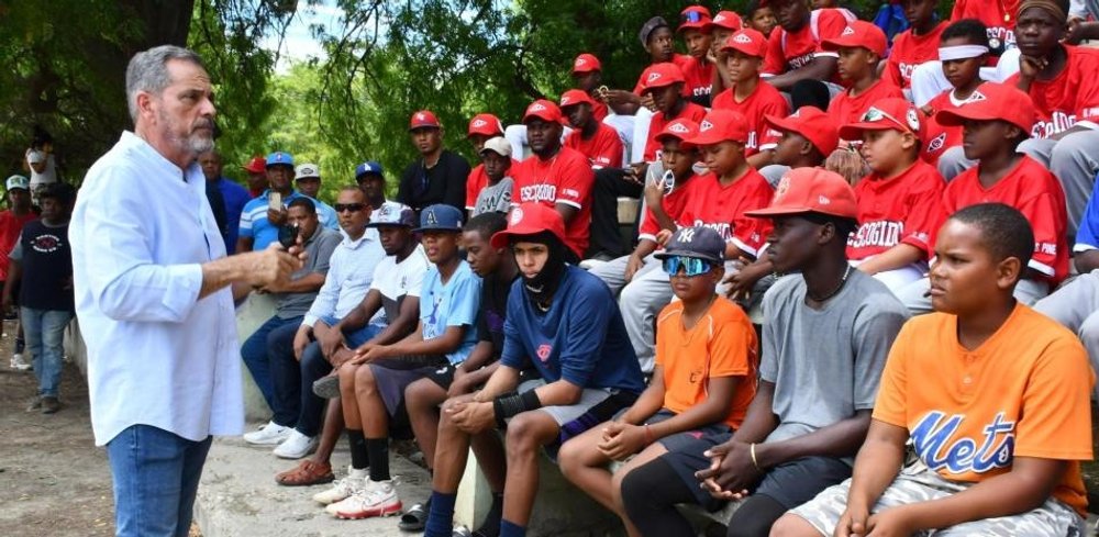 La DCNB visita la Uvilla en Bahoruco con jornada para desarrollo deportivo y educativo