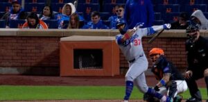 Teoscar remolca con doblete la carrera que le otorga triunfo a los Dodgers sobre Mets en 13 entradas
