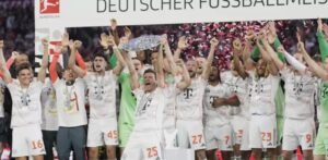 Bayern Munich celebra el título de la Bundesliga con la última victoria en casa de Thomas Müller