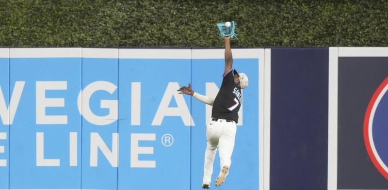 Wagaman y Connor Norby impulsan a los Marlins a una victoria sobre los Rays