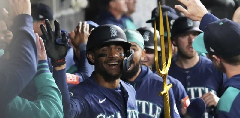 Julio Rodríguez pega grand slam, Castillo y los Marineros vencen a los Medias Blancas