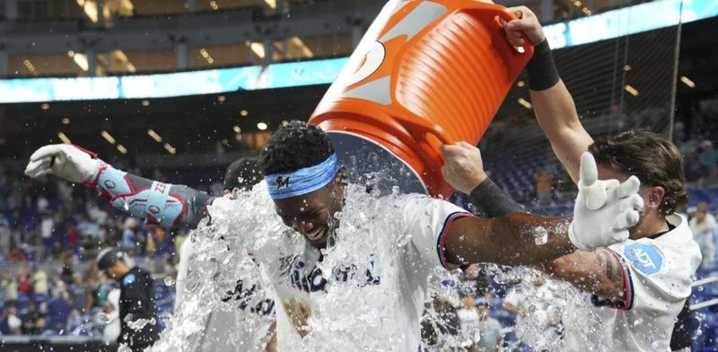 Jesús Sánchez abre juego con jonrón y los termina con un triple