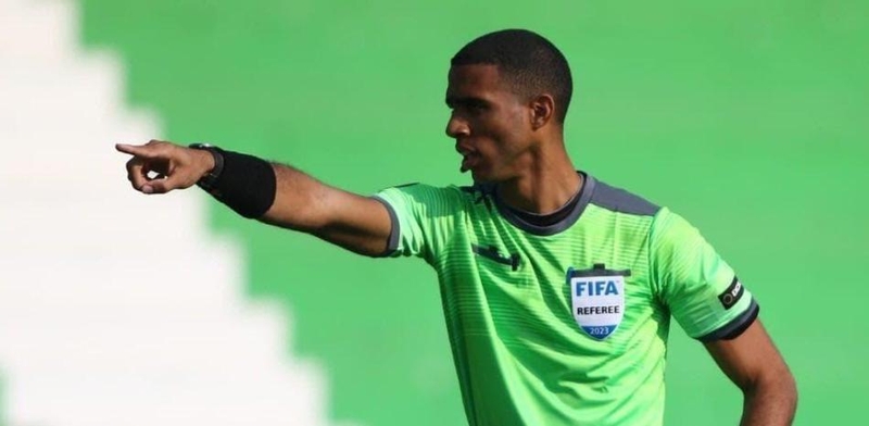 Adonis Carrasco, un árbitro que el fútbol le robó al baloncesto