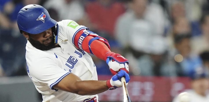 Bichette-y-Guerrero-Jr.-lideran-triunfo-de-Azulejos-ante-Diamondbacks_.jpg