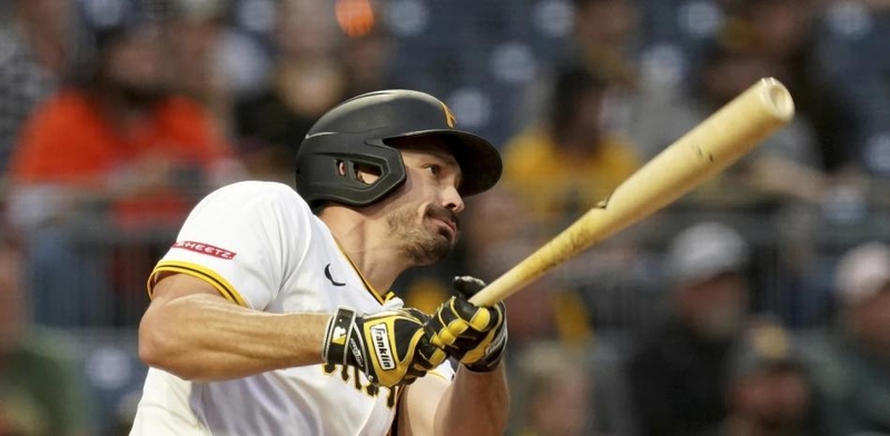 Bryan-Reynolds-Impulsa-Triunfo-Pirata-con-Bases-Llenas_.jpg