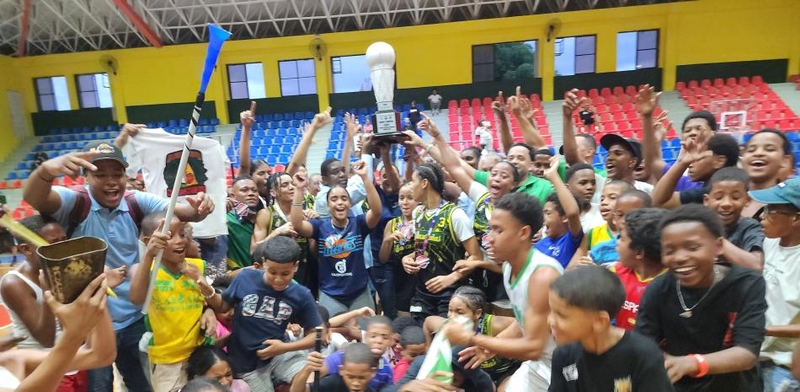 Descubre-el-Campamento-de-Verano-del-Club-San-Carlos._.jpg