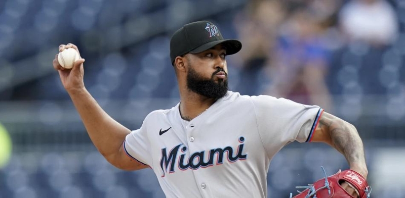 Dominio-monticular-de-Alcantara-impulsa-triunfo-de-los-Marlins_.jpg