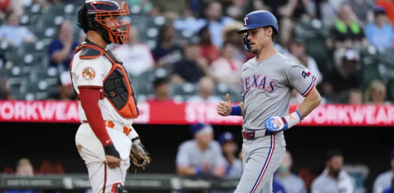 Dominio-ofensivo-de-los-Rangers-frente-a-los-Orioles_.jpg