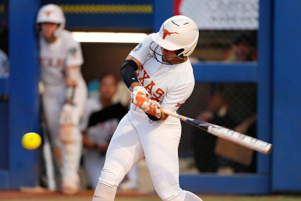 Espectacular-final-de-la-Serie-Mundial-Universitaria-2025-entre-Texas-Tech-y-Texas_.jpg