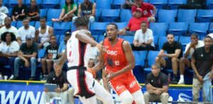 Gerardo-Suero-y-Trahson-Burrel-Lideres-en-el-triunfo-de-Leones-ante-Indios_.jpg