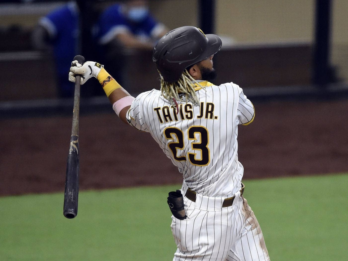 fernando-tatis-jr-after-hit-pmbai9kqwnul9ynt