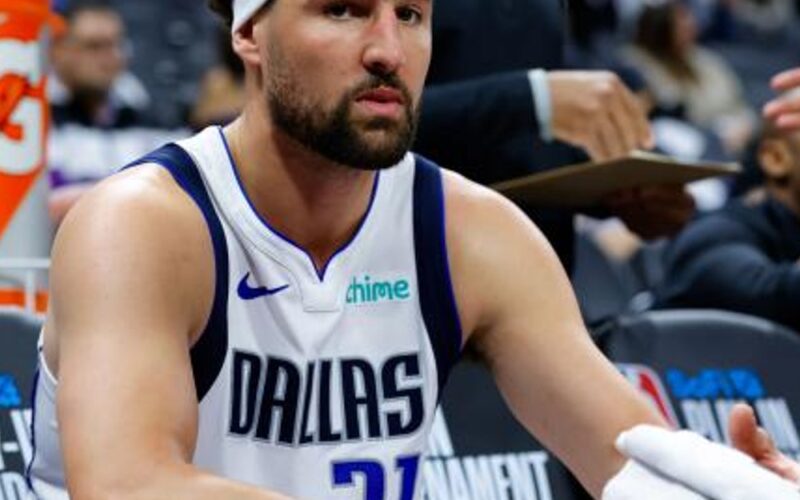 Mavericks-sorprenden-con-defensa-impecable-ante-leyenda-de-Lakers_.jpg