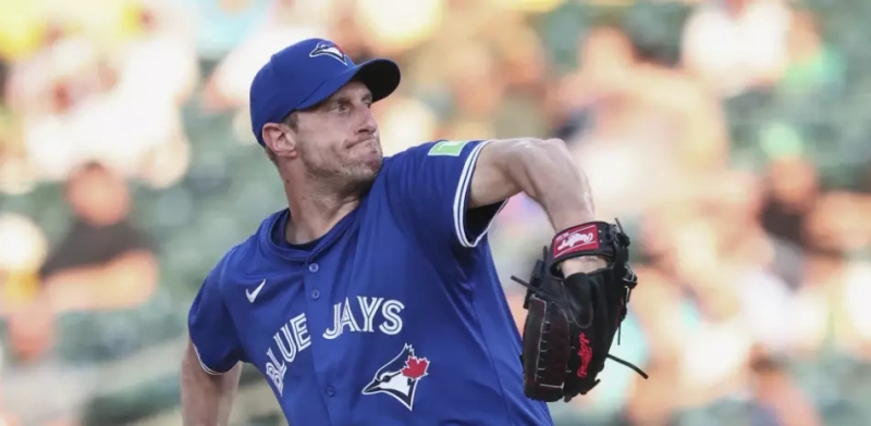 Scherzer-vuelve-a-brillar-mientras-Vlad-Jr.-alcanza-hit-historico_.jpg