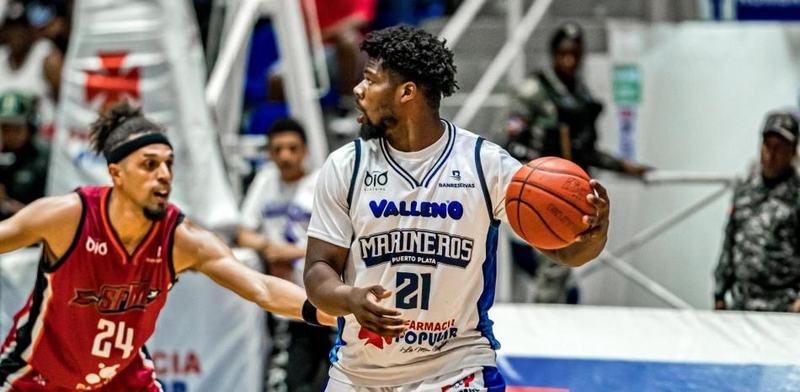 Triunfo-decisivo-Sydney-Curry-brilla-en-la-victoria-de-los-Marineros-ante-los-Indios_.jpg