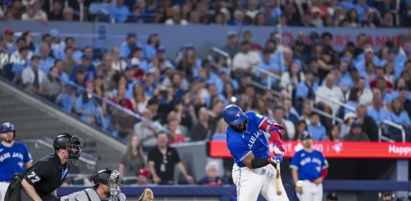 Vladimir-Guerrero-Jr.-lidera-triunfo-de-Azulejos-ante-Yanquis_.jpg