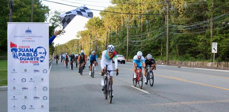 Juegos-Juan-Pablo-Duarte-promueven-el-ciclismo-en-New-Jersey_.jpg