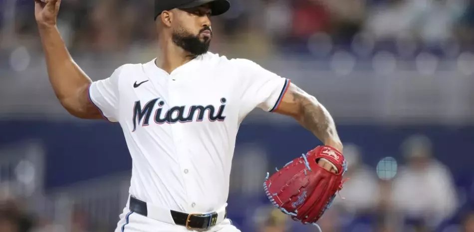 Sandy-Alcantara-brilla-en-la-lomita-pero-los-Marlins-caen-ante-Atlanta_.jpg
