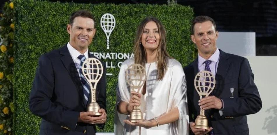 Sharapova-y-los-hermanos-Bryan-Leyendas-del-tenis-entran-al-Salon-de-la-Fama_.jpg