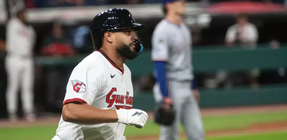 Guardianes-sellan-su-pase-a-playoffs-tras-vencer-a-los-Rangers_.webp
