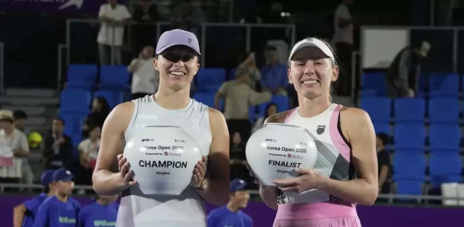 Iga-Swiatek-conquista-el-Abierto-de-Corea-superando-dificultades-en-el-servicio_.webp