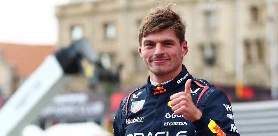 Max-Verstappen-se-aduena-de-la-pole-en-Azerbaiyan_.jpg