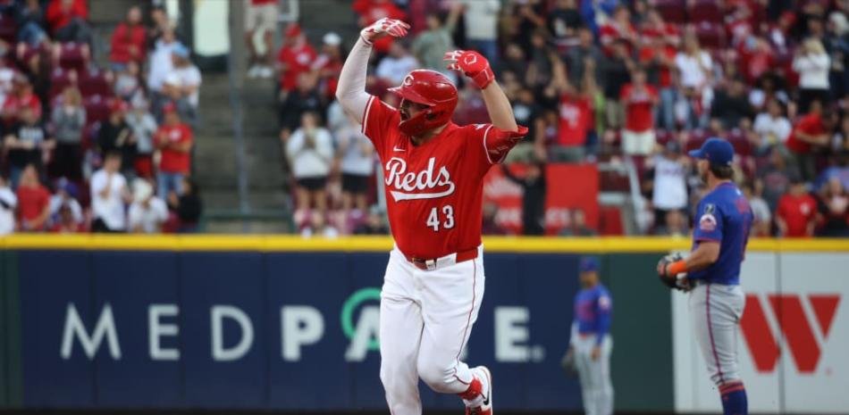Sal-Stewart-brilla-con-su-primer-jonron-y-lleva-a-Cincinnati-a-la-victoria-sobre-los-Mets_.jpg