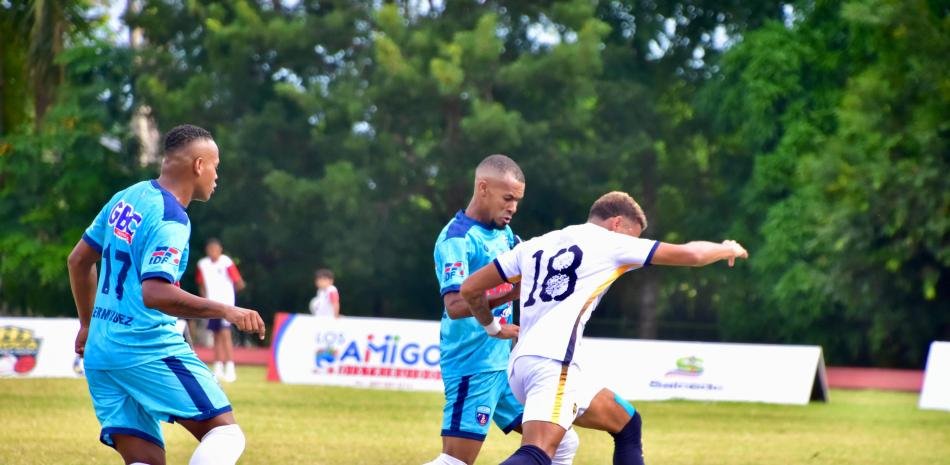 Salcedo-conquista-la-LDF-y-retoma-el-liderazgo_.jpg