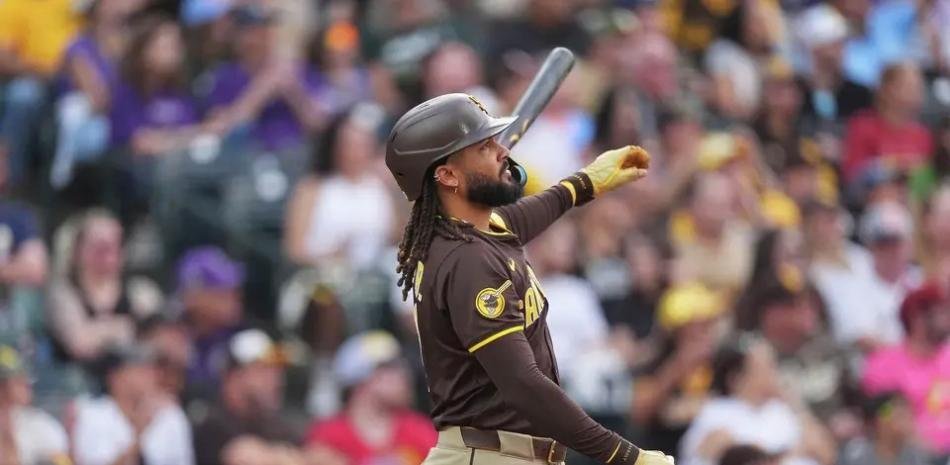 Tatis-Jr-alcanza-los-20-jonrones-y-lidera-la-victoria-de-los-Padres_.jpg