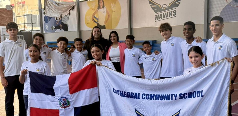 Viaje-del-equipo-de-futbol-del-Cathedral-Community-School_.jpg