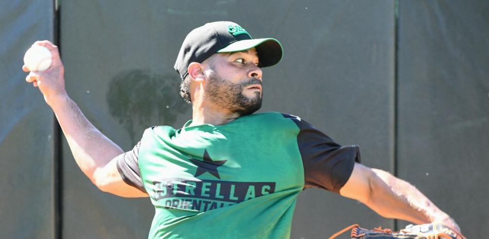 Esmil-Rogers-asume-el-rol-de-abridor-en-el-inicio-de-temporada-de-las-Estrellas-Orientales_.jpg