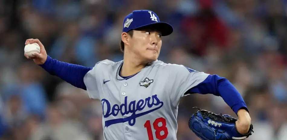 Yamamoto-brilla-en-su-regreso-a-la-Serie-Mundial-tras-ocho-anos_.webp