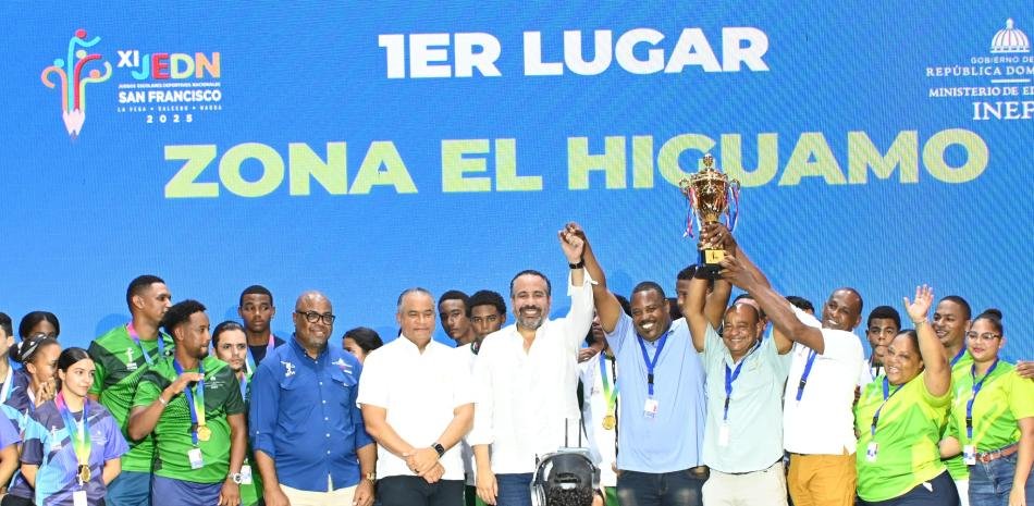 Zona-El-Higuamo-se-corona-en-Juegos-Escolares-de-San-Francisco-de-Macoris_.jpg