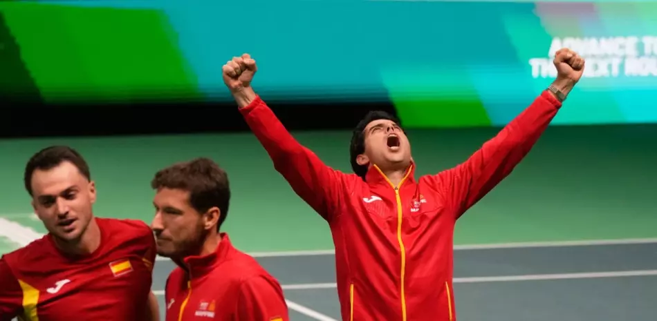Espana-avanza-a-la-final-de-la-Copa-Davis-tras-vencer-a-Alemania-en-dobles-y-enfrentara-a-Italia_.webp