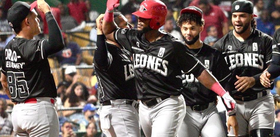 Leones-logran-segunda-victoria-consecutiva-por-blanqueada-contra-Licey_.jpg