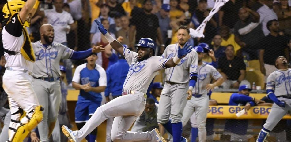 Licey-se-impone-en-un-emocionante-encuentro-contra-las-Aguilas-en-Santiago_.jpg