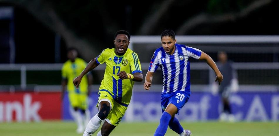 Mount-Pleasant-toma-la-delantera-con-un-1-0-sobre-OM-en-la-final-de-ida-de-la-Copa-del-Caribe_.jpg