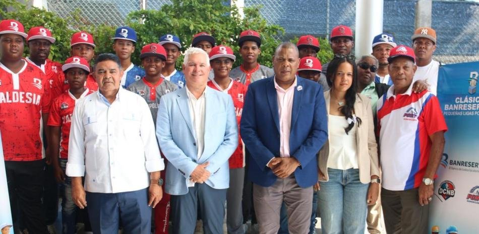 Presidente-de-la-Pony-League-se-reune-con-el-Comisionado-Nacional-de-Beisbol_.jpg