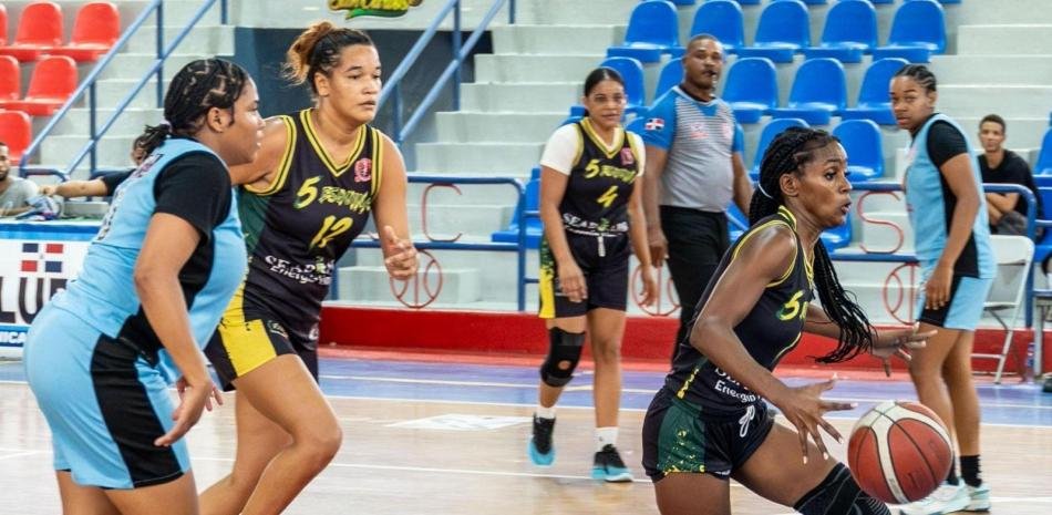 San-Carlos-se-clasifica-para-la-final-en-el-torneo-nacional-de-Fedoclubes-de-basquetbol-femenino_.jpg