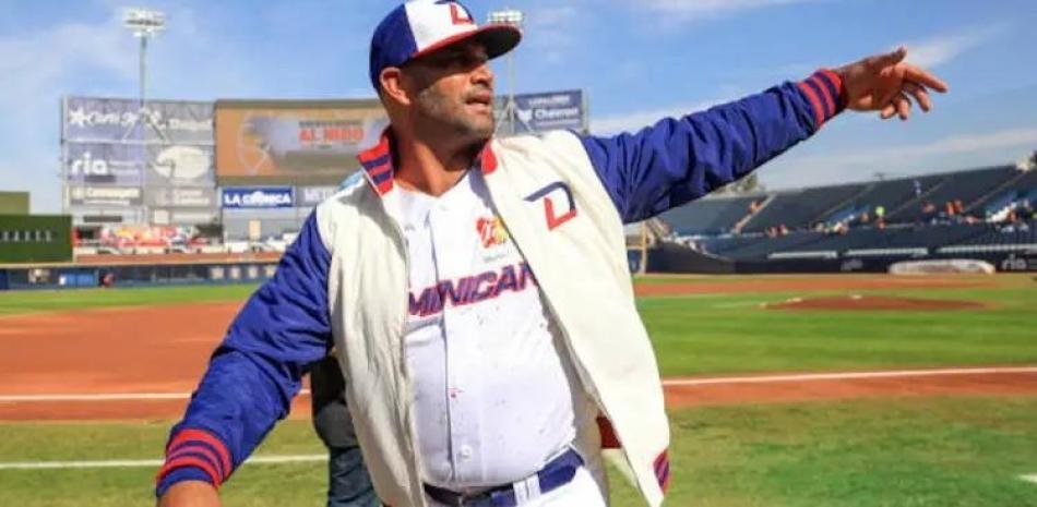 Albert-Pujols-firma-con-las-Estrellas-Orientales-para-la-siguiente-temporada-en-la-liga-dominicana_.jpg