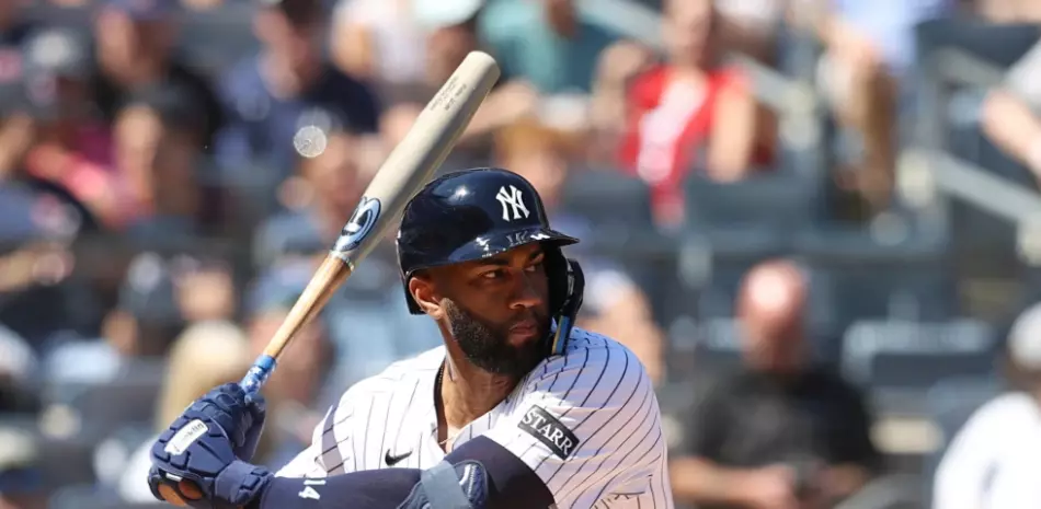 Amed-Rosario-firma-con-los-Yankees-por-un-contrato-anual-de-2.5-millones_.webp