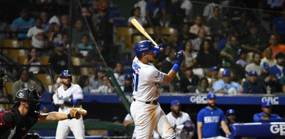 Cristhian-Adames-lidera-la-victoria-del-Licey-con-sencillo-decisivo-contra-los-Gigantes_.jpg